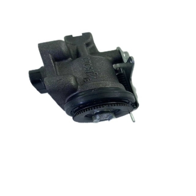 Bomba de ramificação do travão dianteiro esquerdo para QINGLING ISUZU 700P 4HK1 Componente de ferro forte